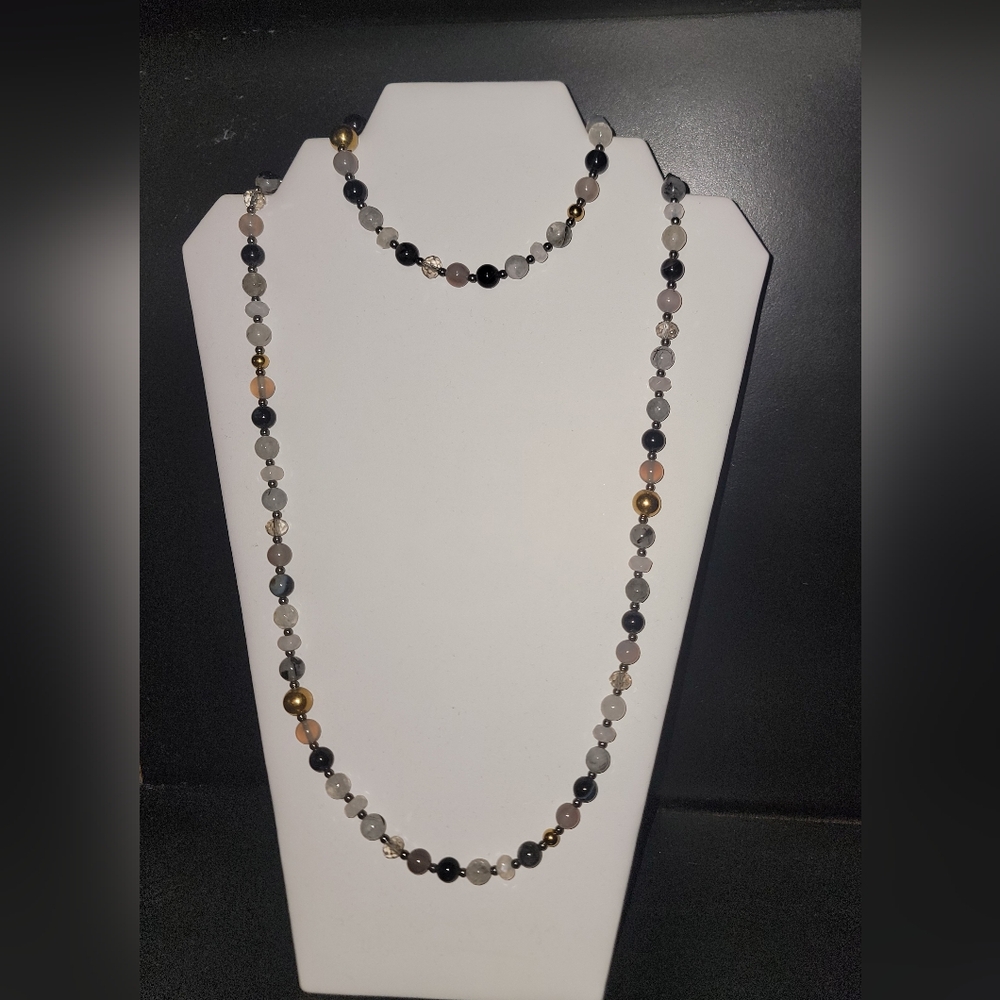Elegant Multicolor Beaded Necklace